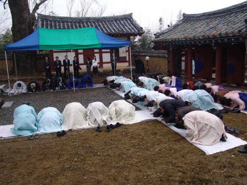유교의 정신을 온 나라에~석전대제 경산 지역 곳곳에 열..