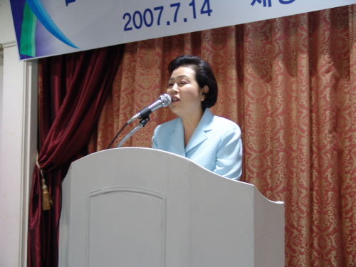 이명박 후보 부인 김윤옥 씨 경산방문“가족 아닌 유권자..