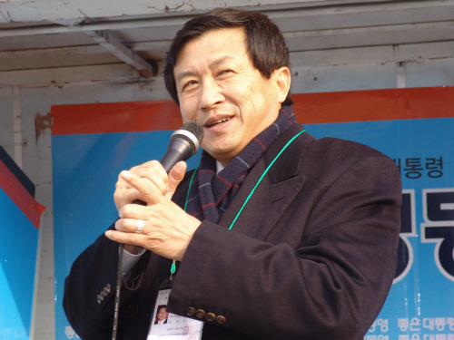 대통합신당 신기남 의원 경산유세 “이명박은 특권 경제,..