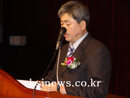 이·통장연합회 회장단 이·취임식 김주운 신임 회장 “헌..