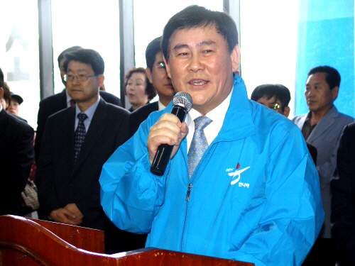 최경환 국회의원 선거사무소 개소 “초선의원 시대 끝내고..