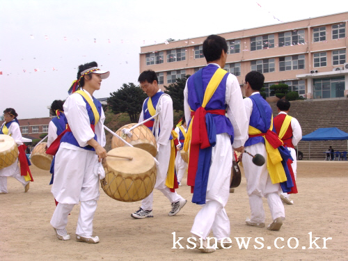 [영상 뉴스] 제8회 진량읍민 경로위안잔치