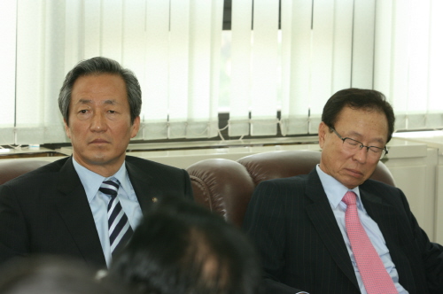 듣지 않는 이야기… “왜 할까?” 한나라당 대표최고위원..