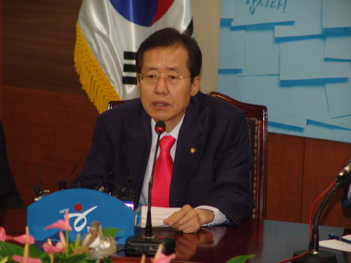 17일 여야 원내대표 잠정 합의! 7월말까지 18대 국..