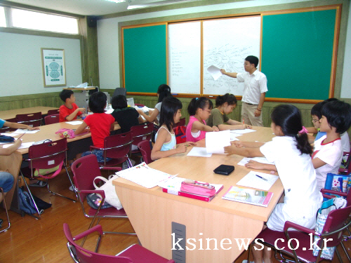 경산영어영재교육원 방학 집중 수업 원어민 강사와 의사소..