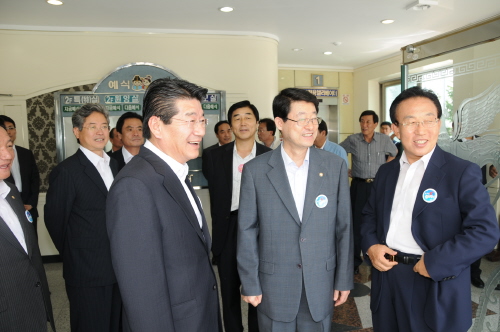 한나라당 지도부, 지역 민생투어 영주시에서 경북도정책간..