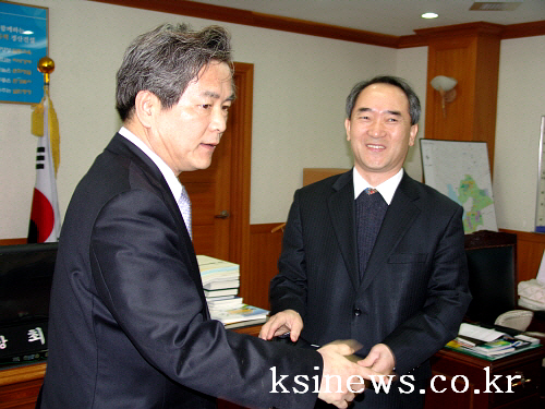 경산시 공직자윤리위원 위촉 이순동 변호사(위원장) 포함..