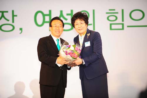 김관용 지사, ‘여성정책 최고’ 평가 전국여성대회 ‘여..