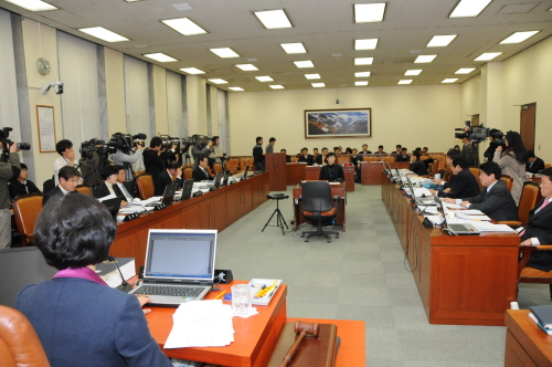 국회, 28일까지 노조법 처리키로 [12월 23일 국회..