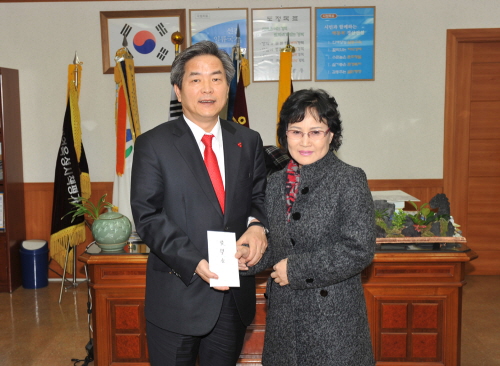 여성자원활동센터, 장학금 기탁! ‘베푸리 장터’ 수익금..
