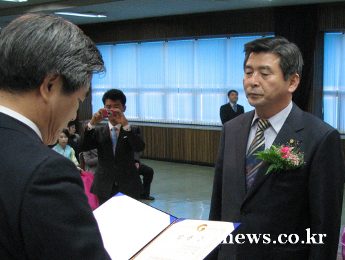 장영환 경제통상본부장 ‘명예퇴직’ 내년부터 경산산업관리..