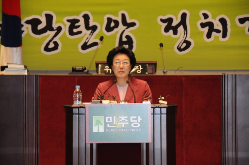 야, 한 전 총리 판결 관련 정부 비난 여, 천안함 침..