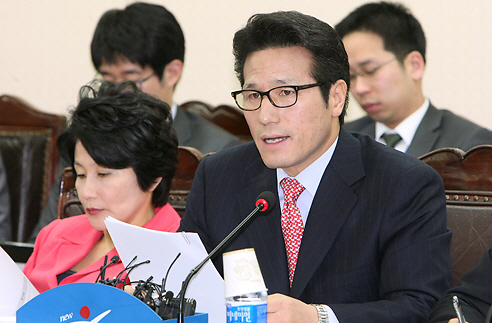 한나라당 공천 두고 극심한 몸살! 당 지도부, 돈.사천..