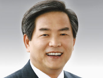 최 시장, ‘벌금 70만원형’ 확정 1년여에 걸친 논란..