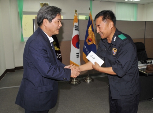 경산시, 추석맞이 군·경 위문 격려 경산경찰서 저소득층..