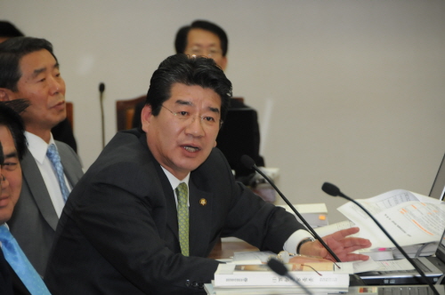 지역 농협 84%, 경제사업 적자! 강석호 국회의원, ..