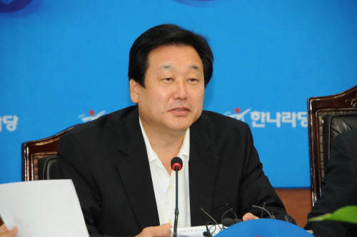 여야, 개헌 문제 관련 당 입장 표명! 민주당, 여당이..
