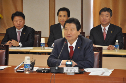 한나라당 대구시와 당정간담회 가져 안상수대표, 대구 절..