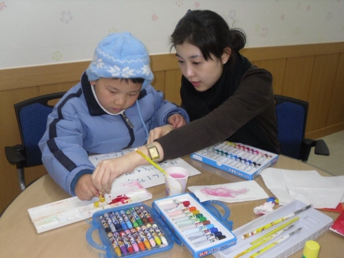“미술치료로 사회적응력 키워요!” 경산시, 드림스타트사..