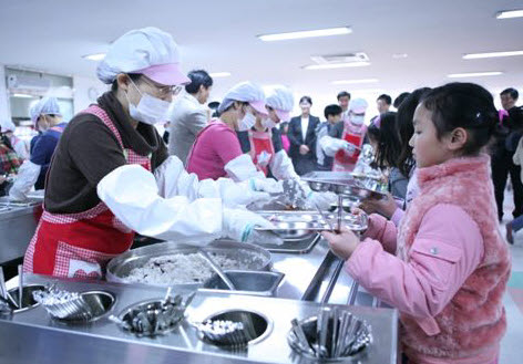 경북도, 올해 학교급식비 170억 지원 쌀국수 급식 등..