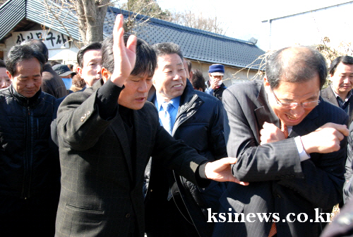 ‘경산특수학교’ 주민공청회 ‘무산’ 지역주민 행사장 막..