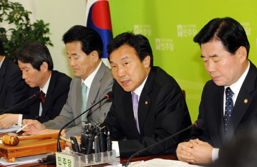 손학규, MB에 영수회담 제안~ 반값등록금, 물가 등 ..