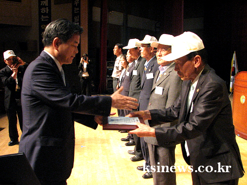 6·25전쟁 제61주년 기념행사 열려 보훈회원 800여..