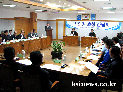 시의회, 역대 시의원 초청 간담회 의정활동 여론 및 시..