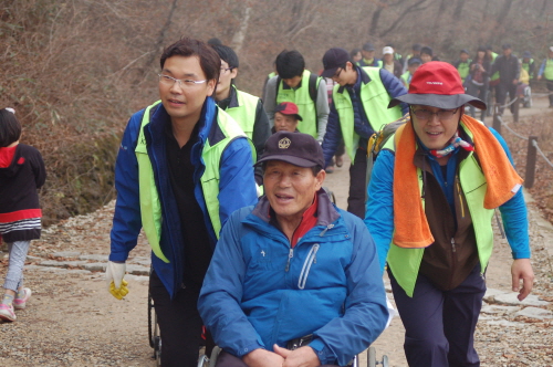 경산 장애인과 함께하는 지리산 등반 지역 지체장애인 1..