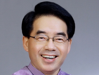 “최 의원의 오류지적은 유치하다!” 이권우 후보, 예산..