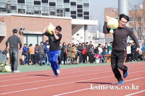 경산시 환경미화원 공채 11.7대 1 12명 모집에 1..