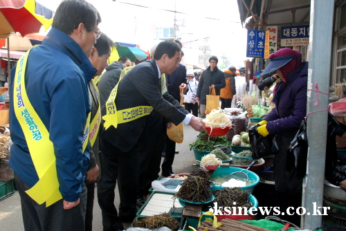 경산시, 설 명절 ‘전통시장 살리기’ 전 공직자, 시장..