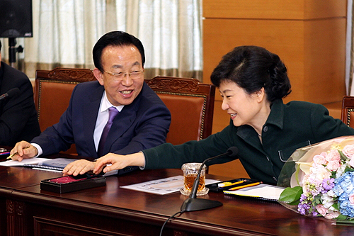 김관용 도지사, 3선 출마 의지 밝혀 도청이전 신도시 ..