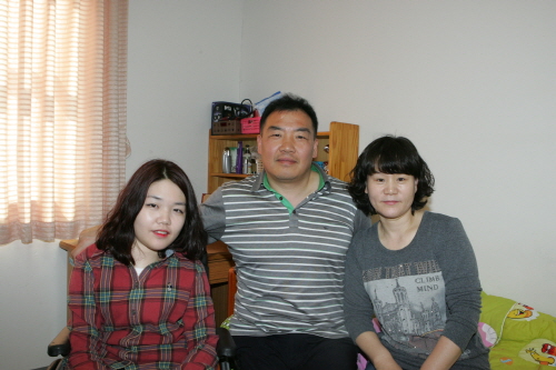 기숙사에서 함께 동고동락하는 모녀 장애인 딸 위해 기숙..