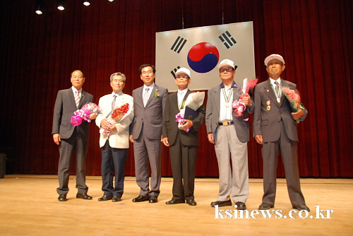 경산시, 6.25전쟁 64주년 기념행사 시민 800여명..