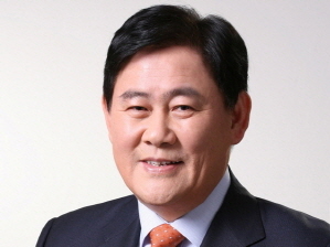 최경환 경제부총리 오늘 아침 취임 “경기활성화 위해 정..