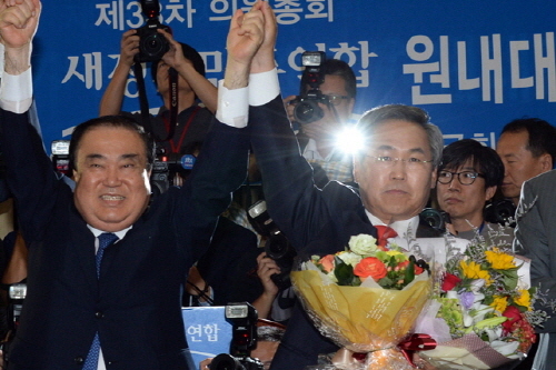 새정치 원내대표에 3선 우윤근 범친노와 구주류 지원으로..