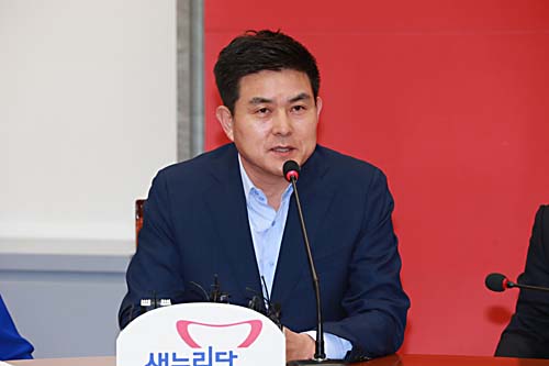 김태호 사퇴에 당 지도부 ‘비상’ 김무성 “사퇴 철회 ..
