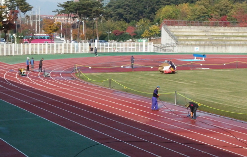 경산시, 육상경기장 대대적 정비 각종 행사로 인해 훼손..