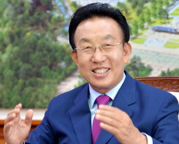 김관용 지사 ‘KBC 목민자치대상’  영호남 상생 공적..