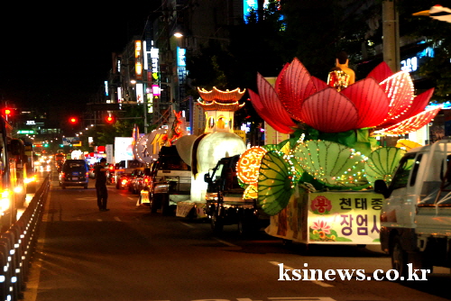 경산 불자들, 부처님 오신날 ‘봉축’ 불기 2559년 ..