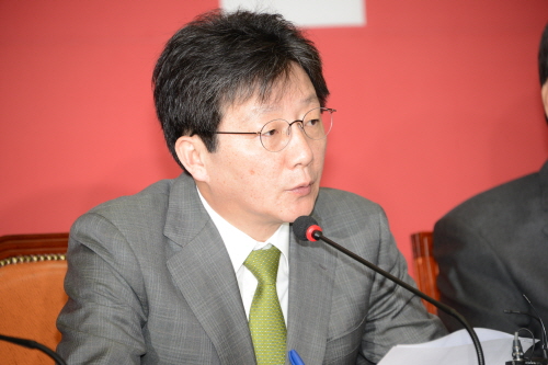 “헌법의 지엄한 가치를 지키고 싶었다” 새누리당 유승민..