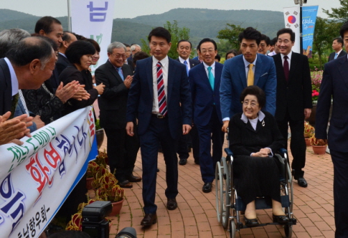 이희호 여사, ‘실크로드 경주’ 현장 방문 영호남 상생..