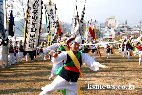 ‘중방농악’ 무형문화재 가능성 보다![포토뉴스] 중방농..