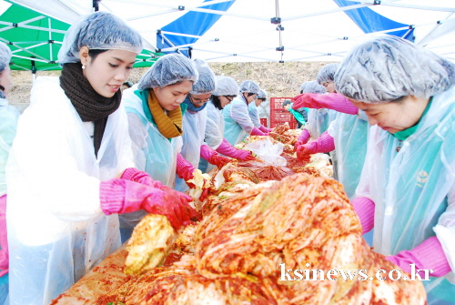경산새마을부녀회 ‘사랑의 김장 담그기’ 김장 2천여 포..