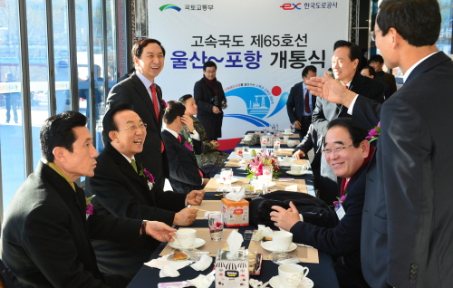 “동해안 고속도로 시대 열린다!” 울산~포항고속도로 개..