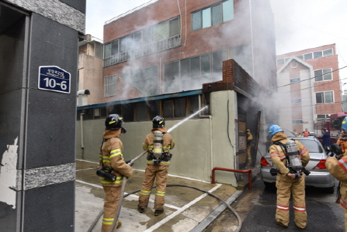 연휴기간 화재사고, 대부분 창고에서~ 절반이 부주의 원..