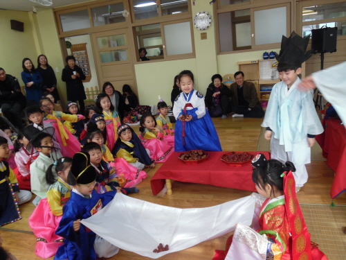전통혼례...이색 유치원 졸업식 서부초병설유치원, 전통..