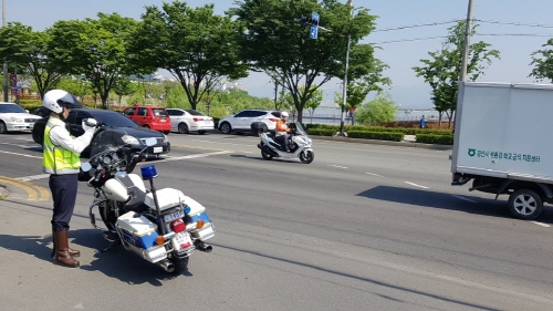 오토바이 위법행위, “꼼짝마라~!” 캠코더 활용 단속...