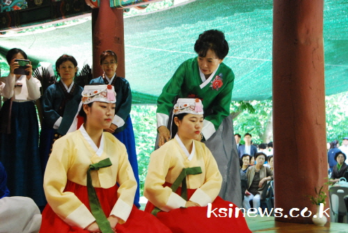 ‘어엿한 성인으로의 첫 걸음’ 축복삼성현 다예원 주관 ..